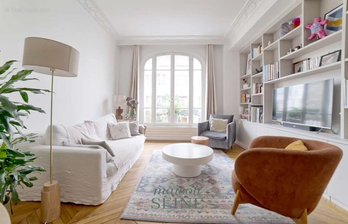 Appartement à NEUILLY-SUR-SEINE