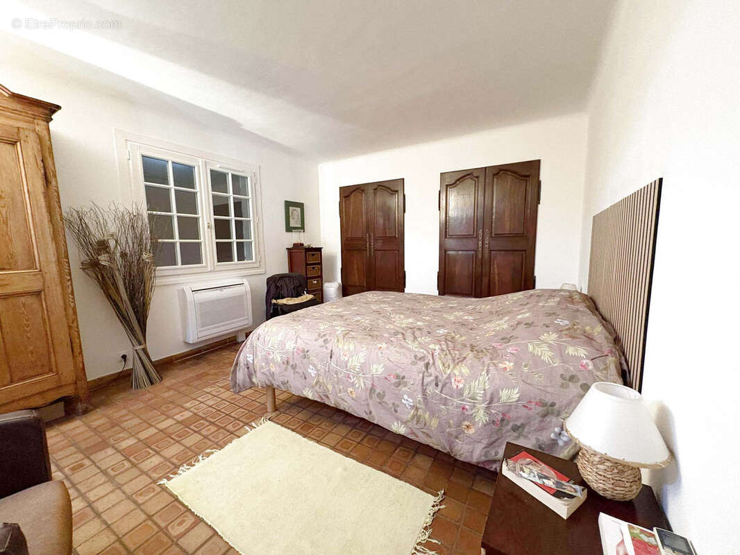 Maison à FOURQUES