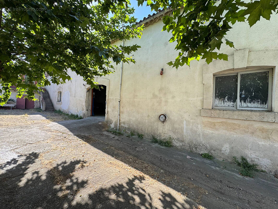 Commerce à BEZIERS
