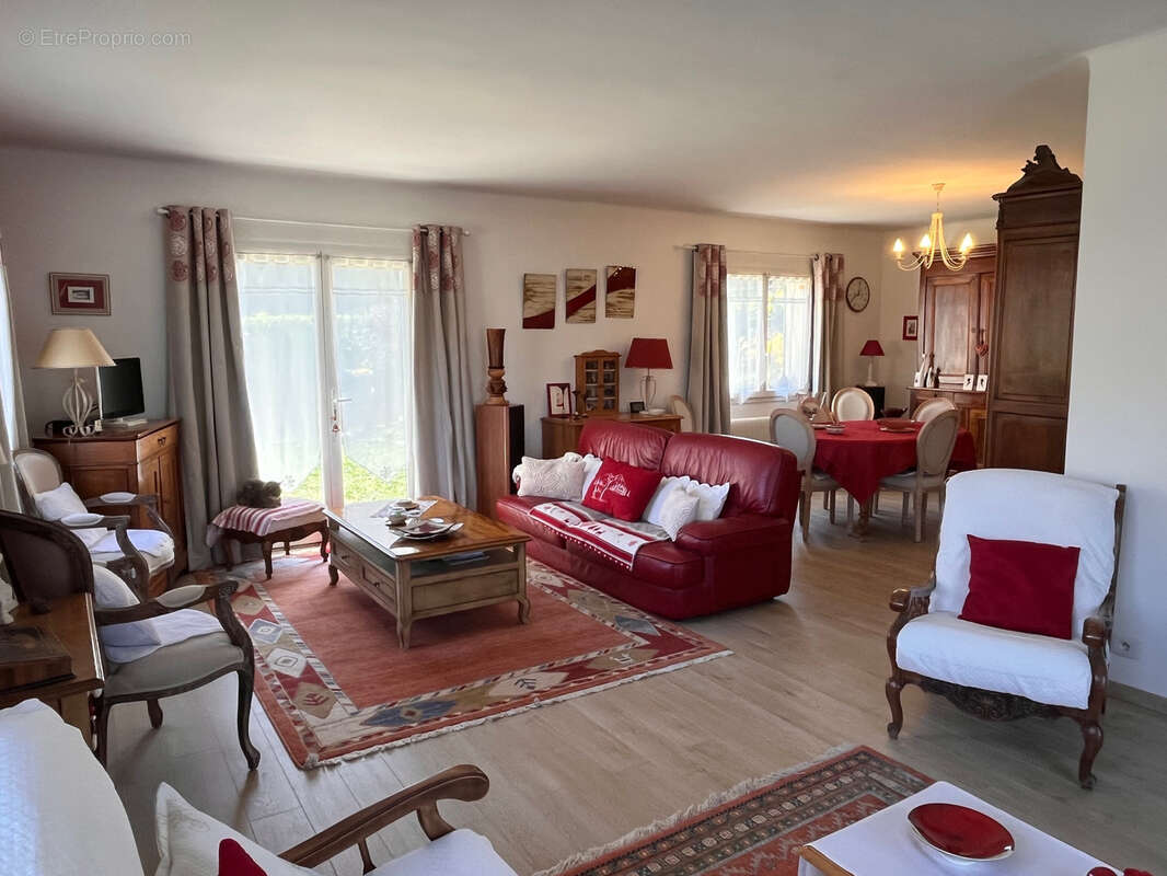 Maison à SAINT-VALLIER-DE-THIEY