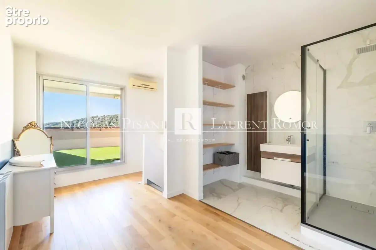 Appartement type Maison - 4 PIECES - Terrasse - Parking - CORNE d'OR VILLEFRANCHE-SUR-MER - photo 5