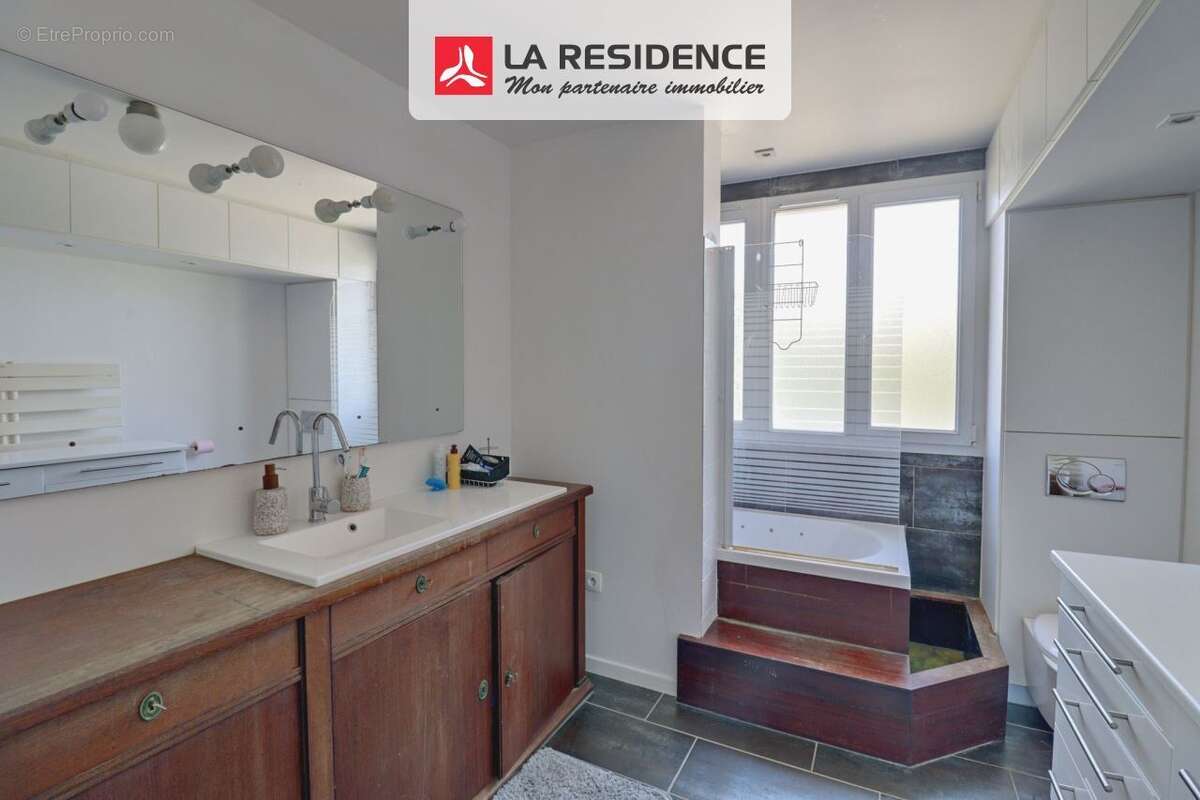 Maison 110 m² à Carrieres-Sous-Poissy  - photo 9