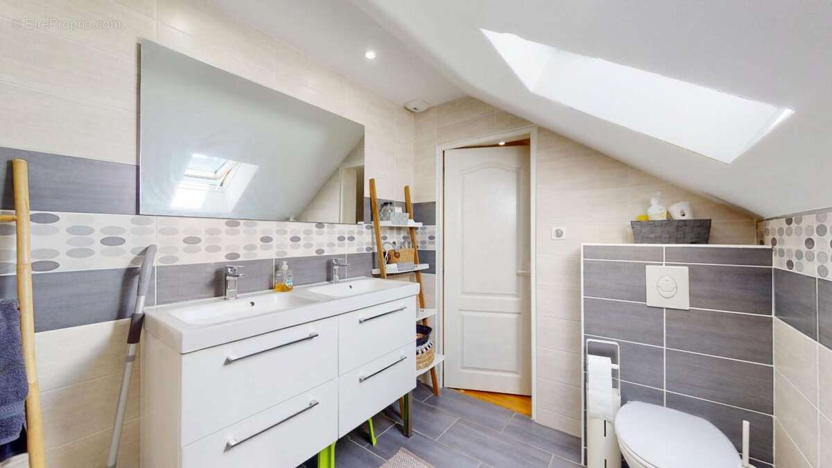 Maison à AUDINCOURT