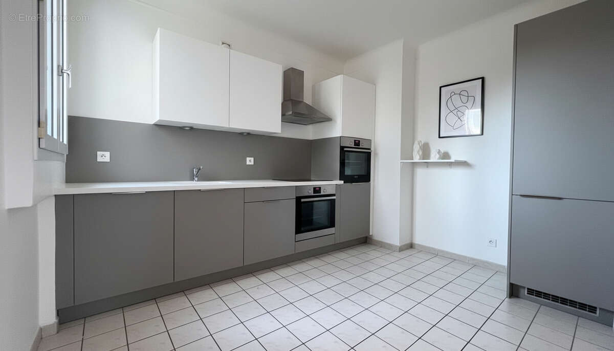 Appartement à COURBEVOIE