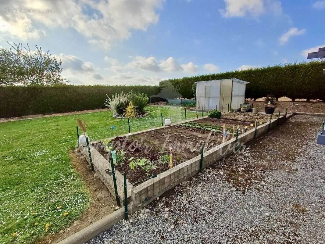 Maison à VENESTANVILLE