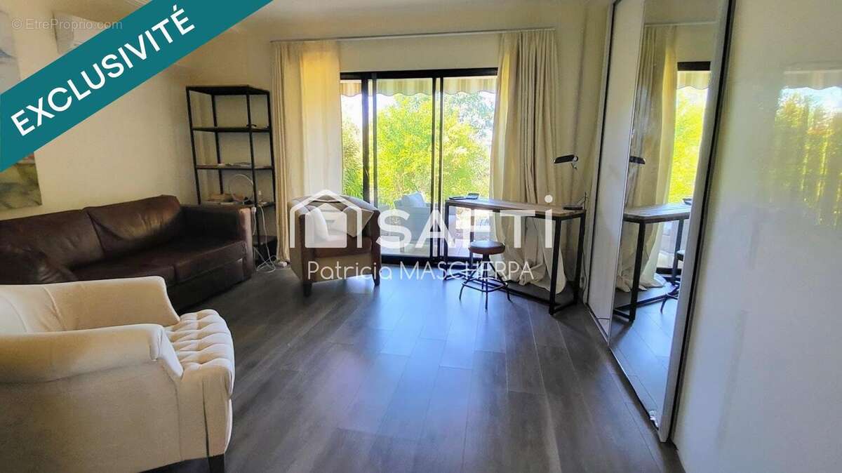 Photo 2 - Appartement à SAINT-RAPHAEL