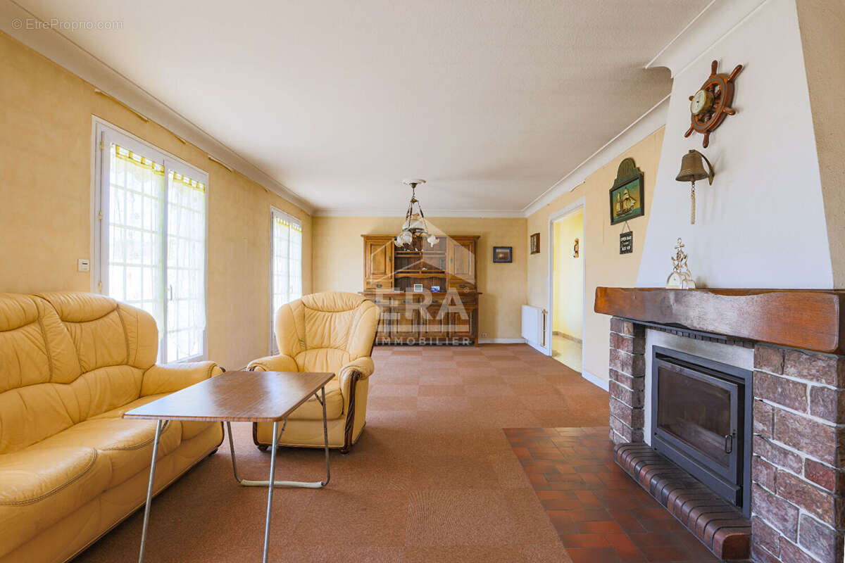 Maison 5 pièces 110m² avec grand garage et beau potentiel à Puilboreau - photo 4