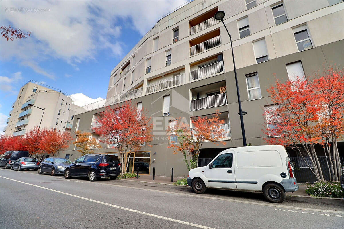 Appartement à AUBERVILLIERS