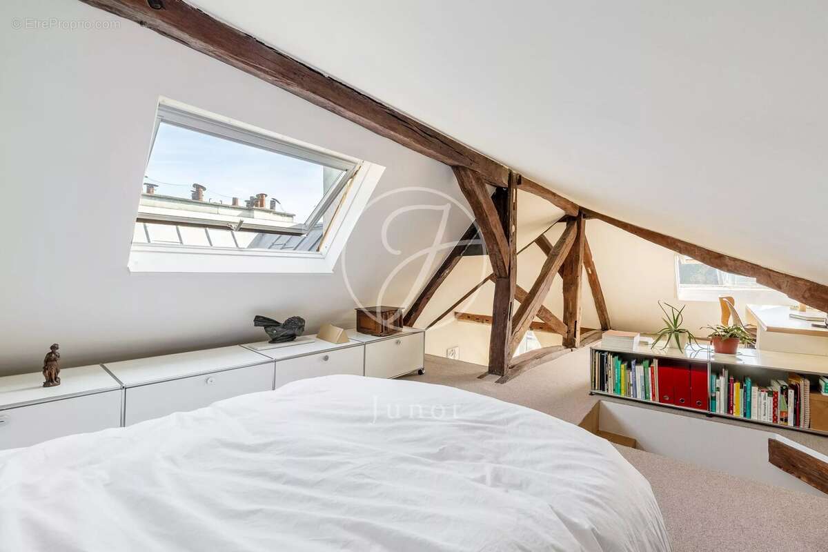 Appartement à PARIS-3E