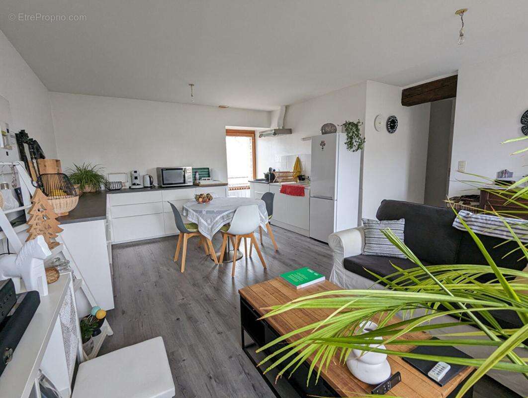 Maison à CAMPBON