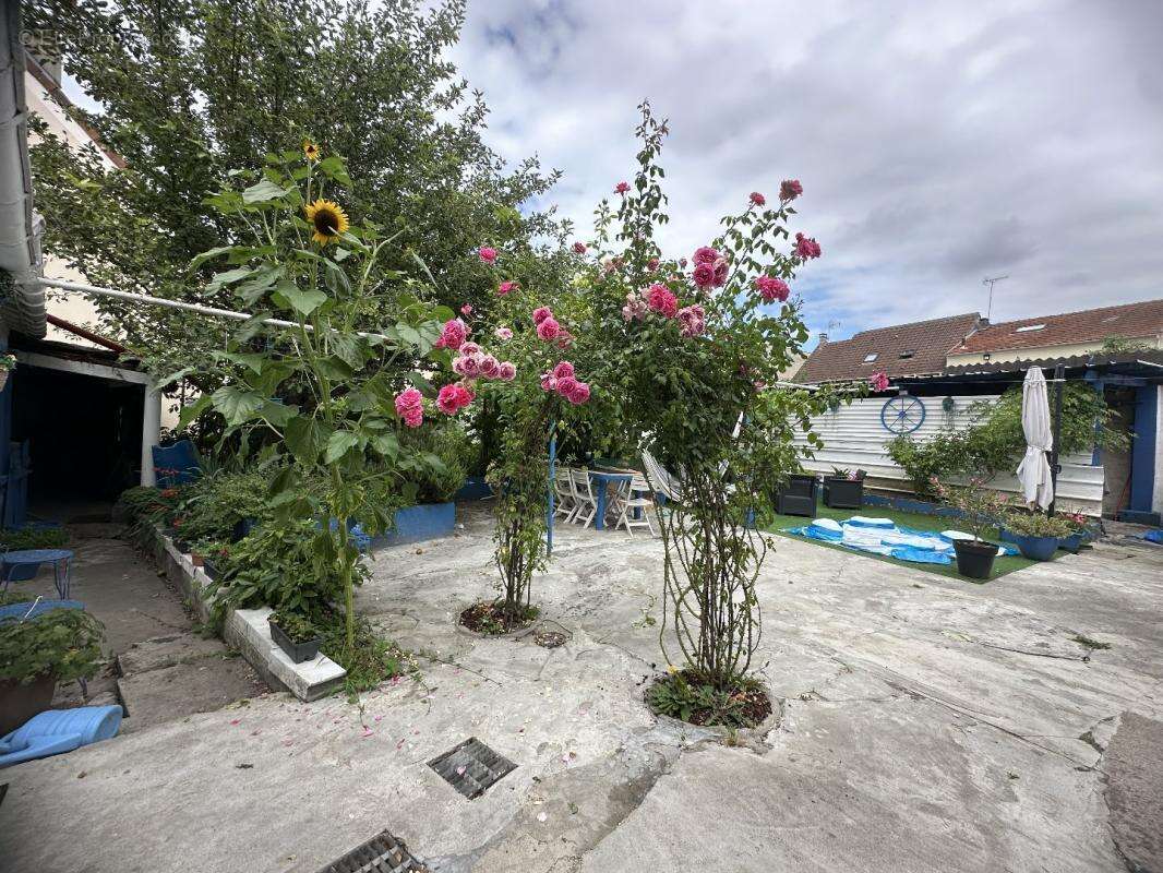 Maison à VILLETANEUSE