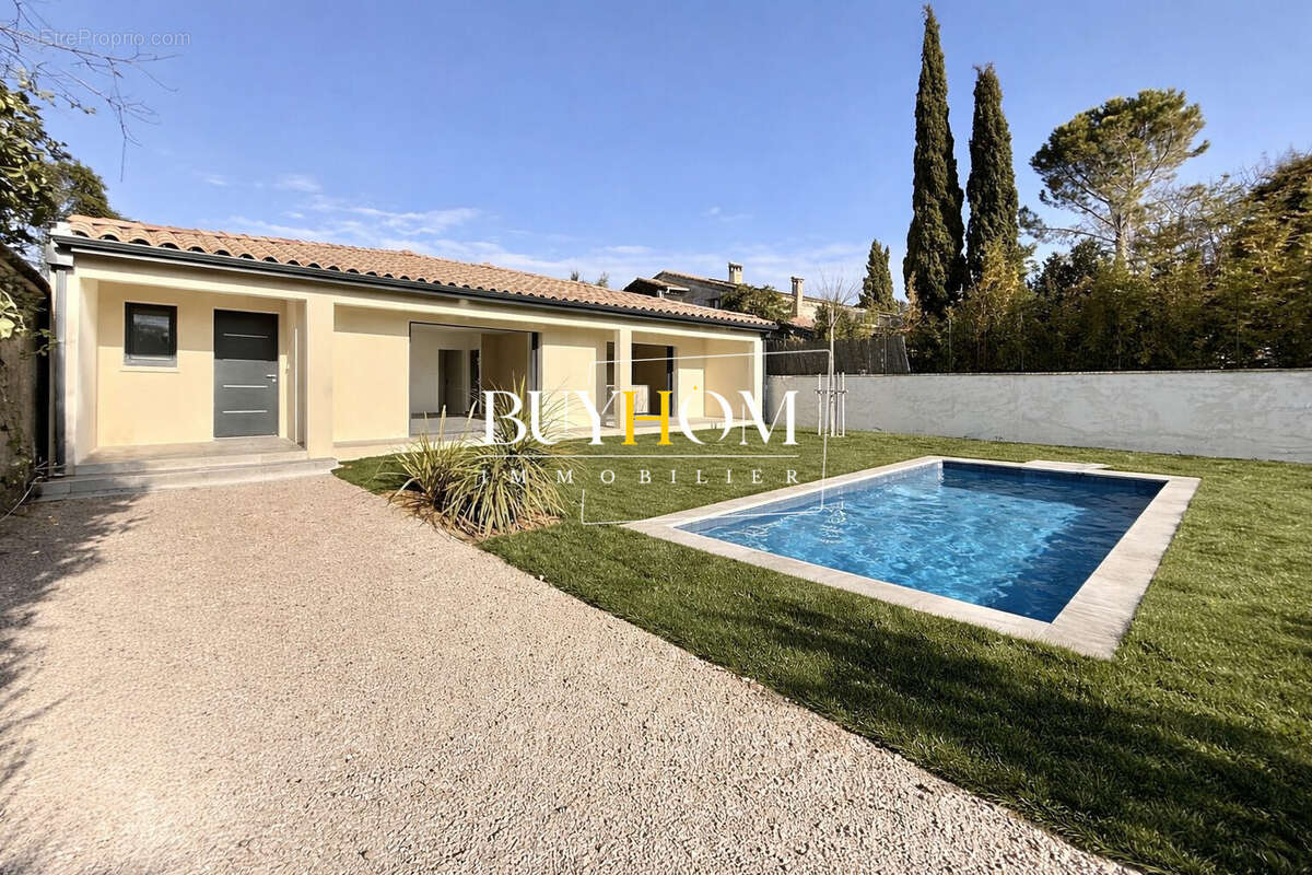 Maison à L'ISLE-SUR-LA-SORGUE