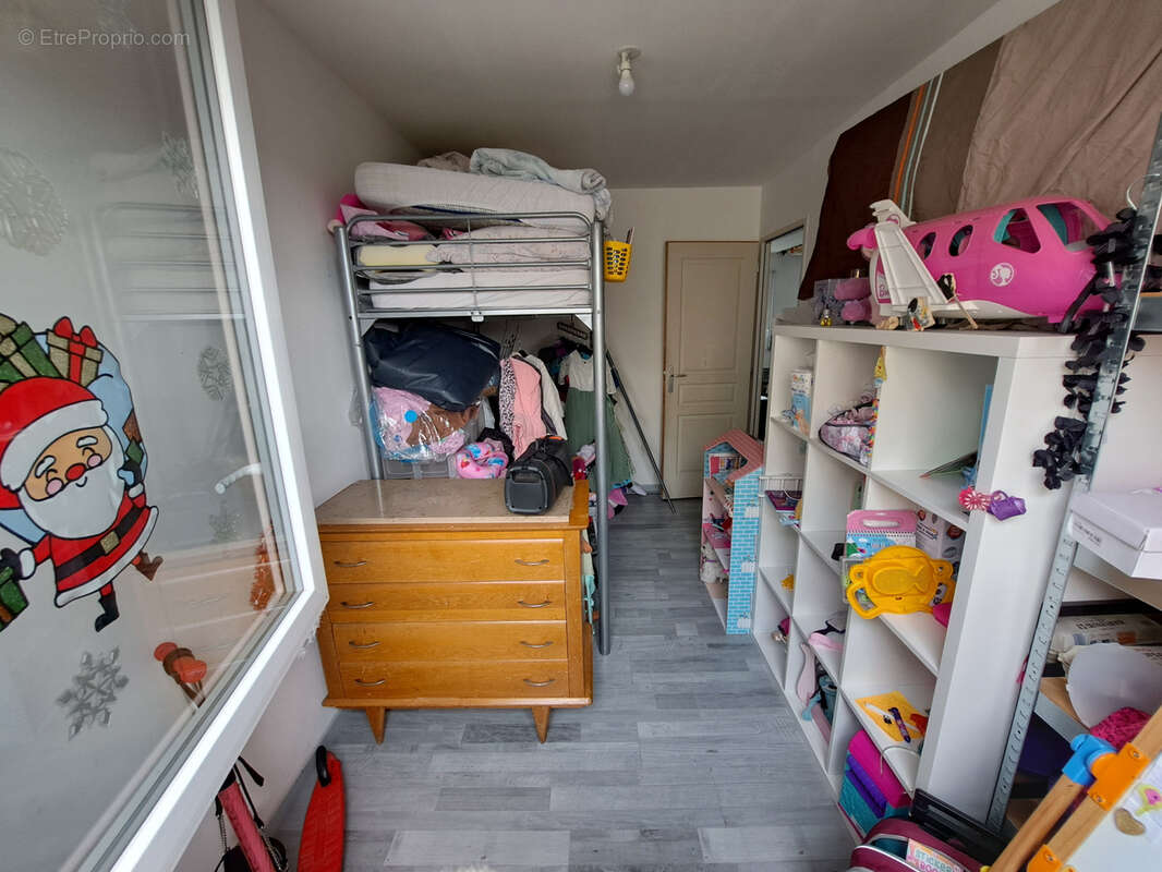 Maison à OSTRICOURT