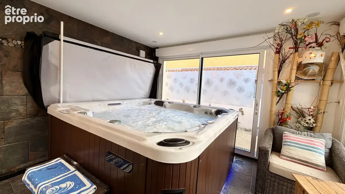 Villa indépendante de 161m2, 2 garages , avec un beau potentiel, à 5 minutes du Lac du Salagou ! - photo 3