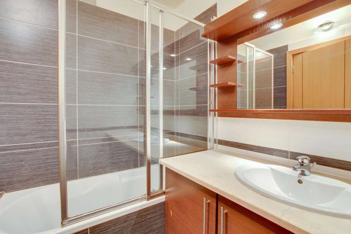 Appartement à PARIS-19E