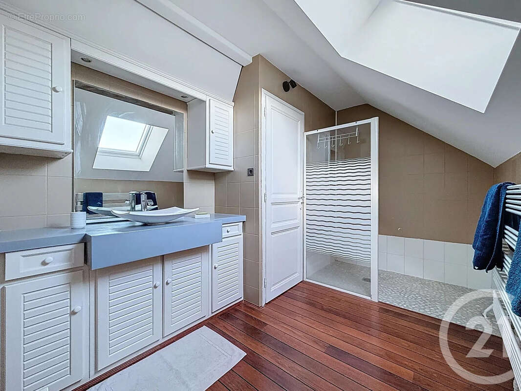 Maison à RUFFEY-LES-ECHIREY