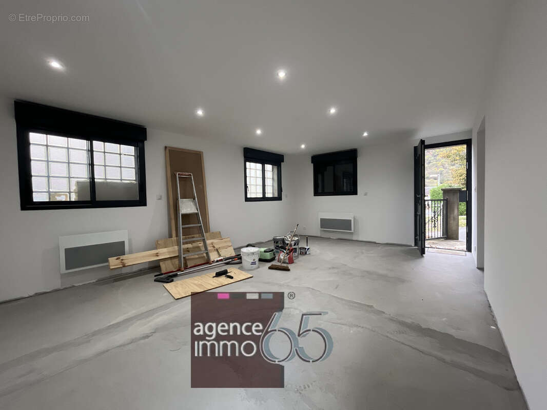 Maison à LUZ-SAINT-SAUVEUR