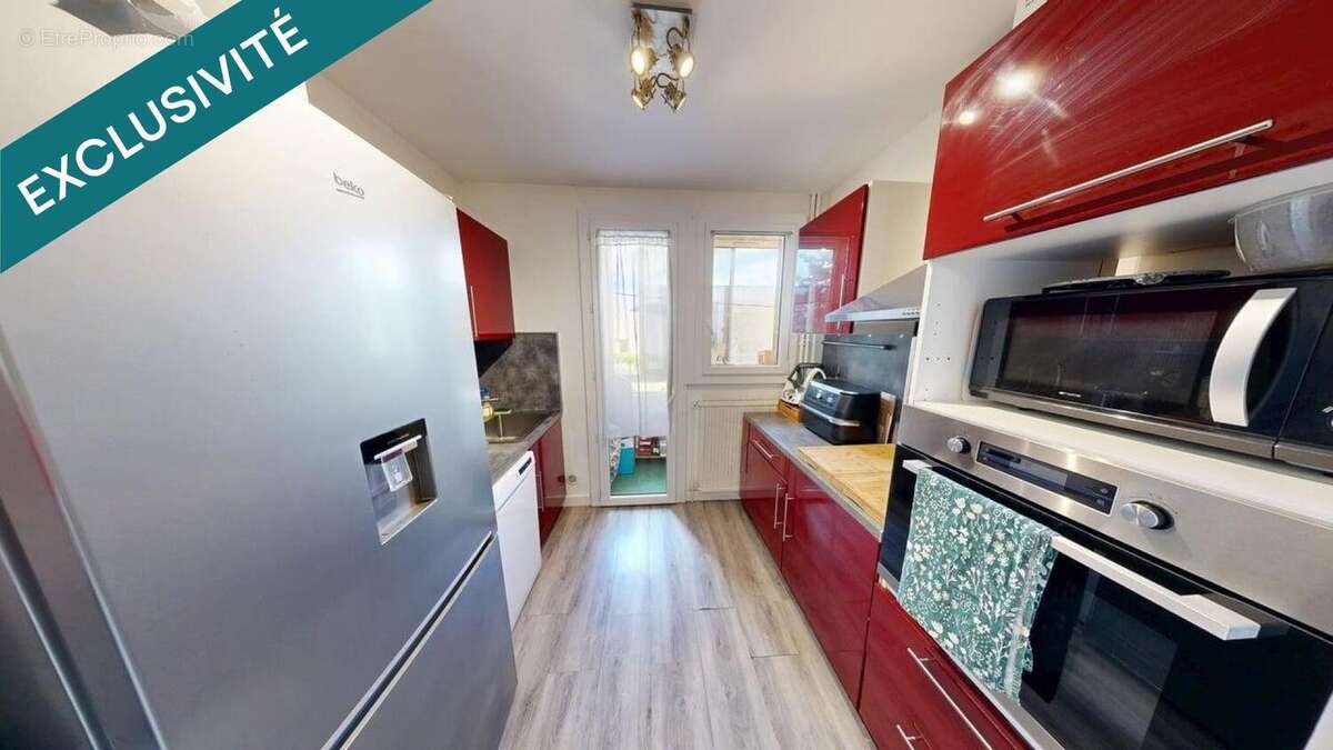 Photo 2 - Appartement à CHATEAU-ARNOUX-SAINT-AUBAN