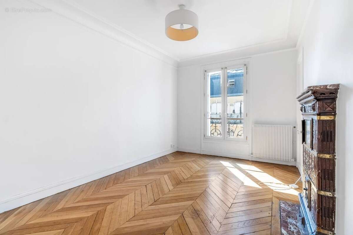Appartement à LEVALLOIS-PERRET