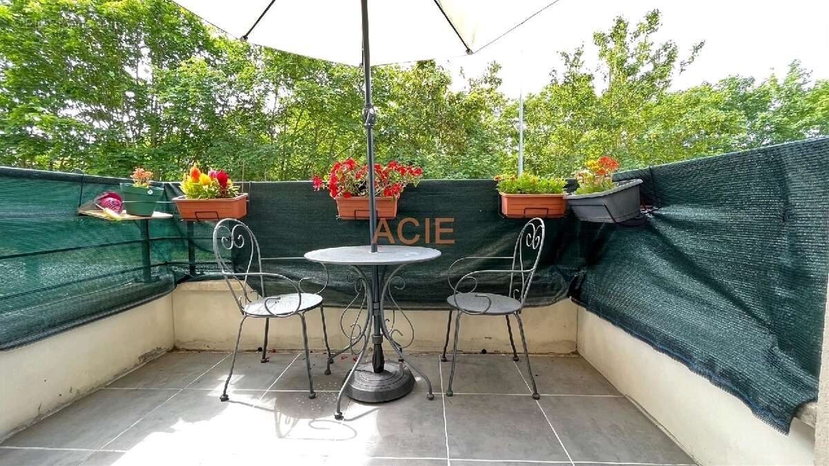 Appartement à LOUVRES