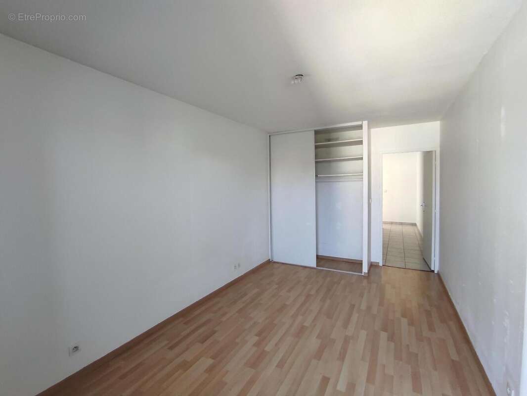   - Appartement à VILLEURBANNE