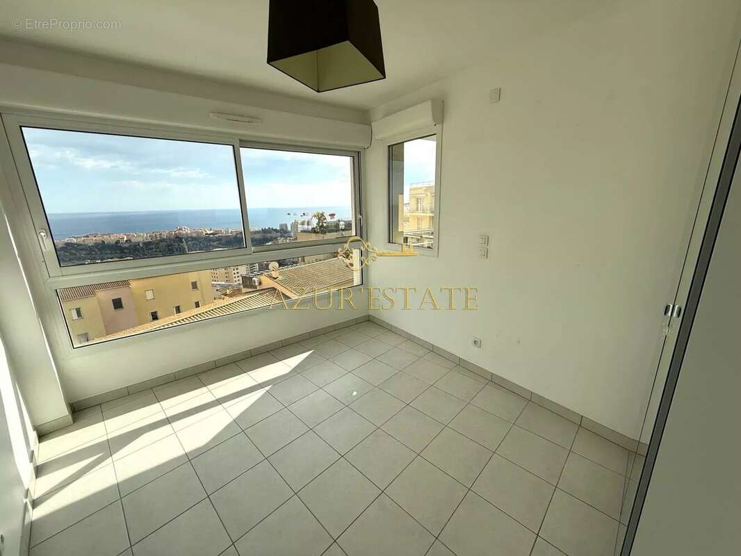 Appartement à BEAUSOLEIL