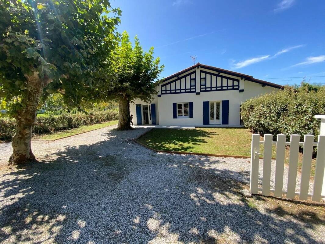 Maison à SAINT-PANDELON