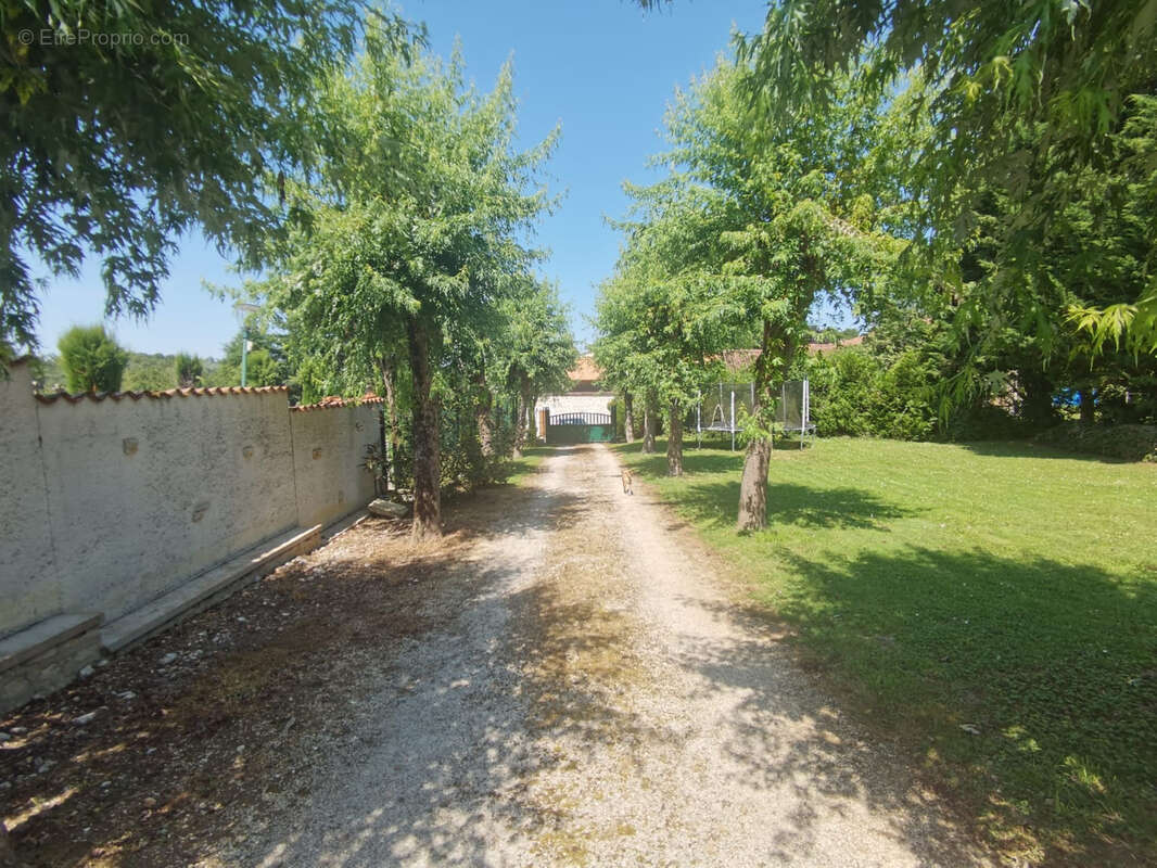 Maison à TAPONNAT-FLEURIGNAC