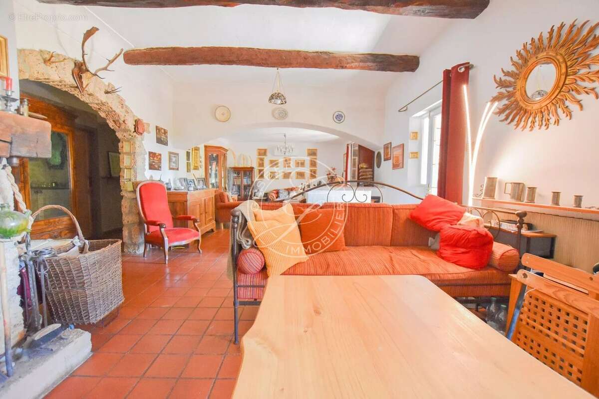 Maison à VILLECROZE