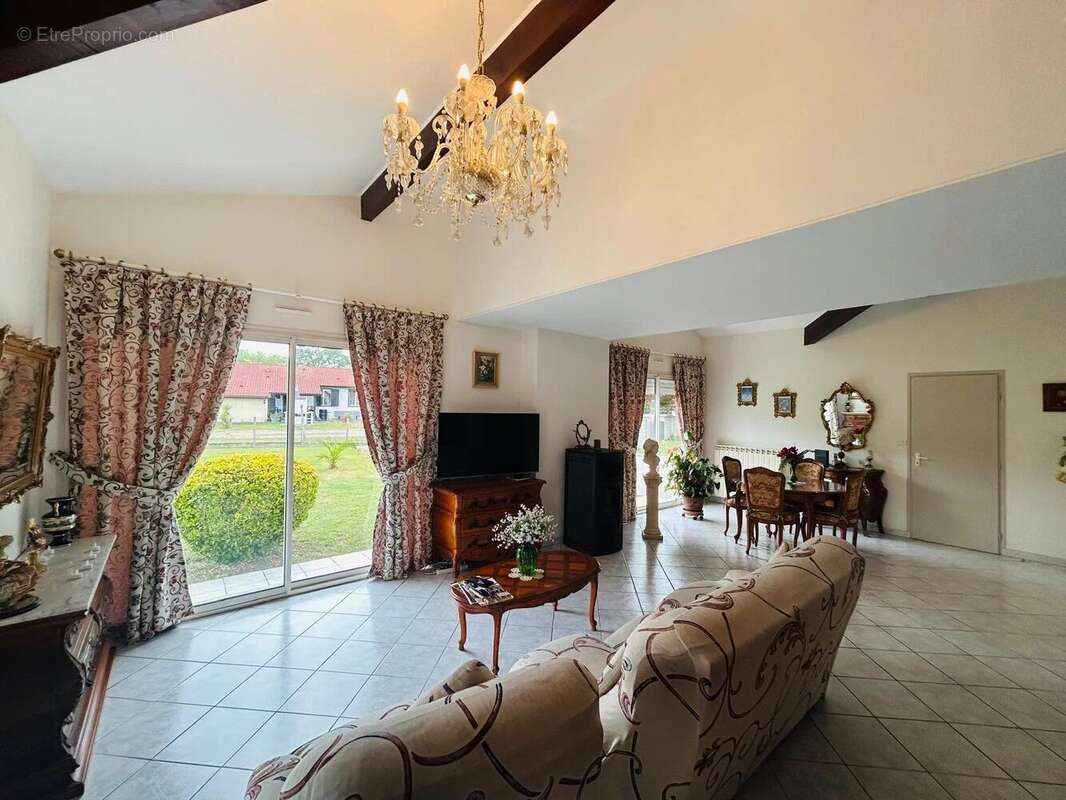 Maison à CANDRESSE