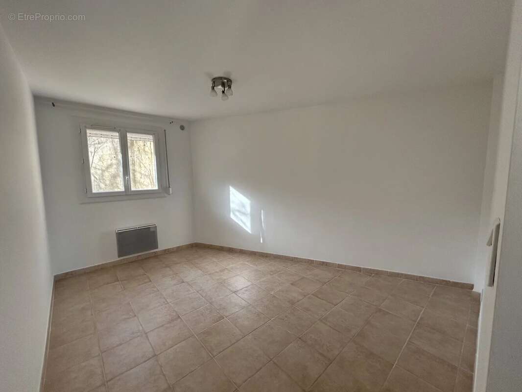 Appartement à SAINT-QUENTIN-LA-POTERIE