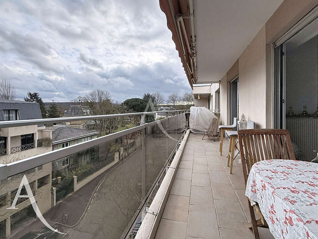 Appartement à GARCHES