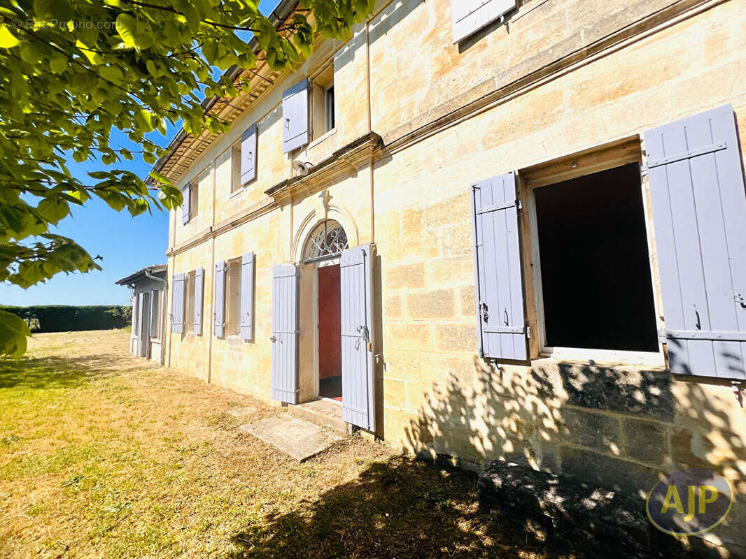 Maison à LALANDE-DE-POMEROL