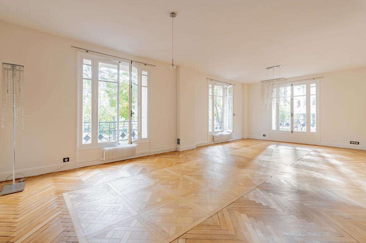 Appartement à PARIS-4E
