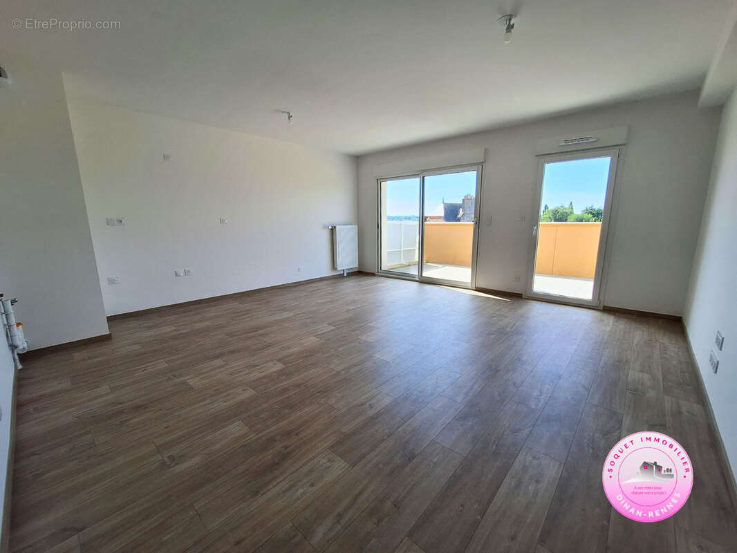 Appartement à CHEVAIGNE