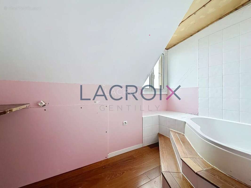 Maison 5 chambres à rénover à 15 min du métro  14 - photo 15