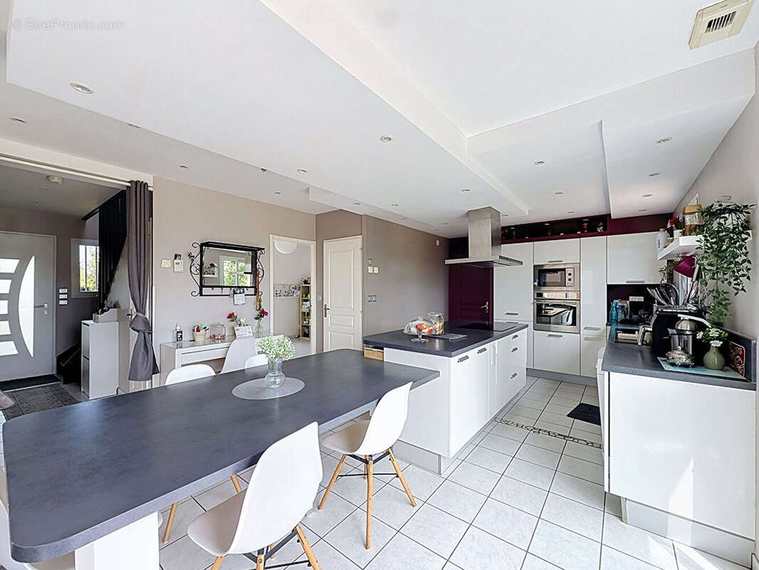 Maison contemporaine familiale de 5 chambres - photo 3