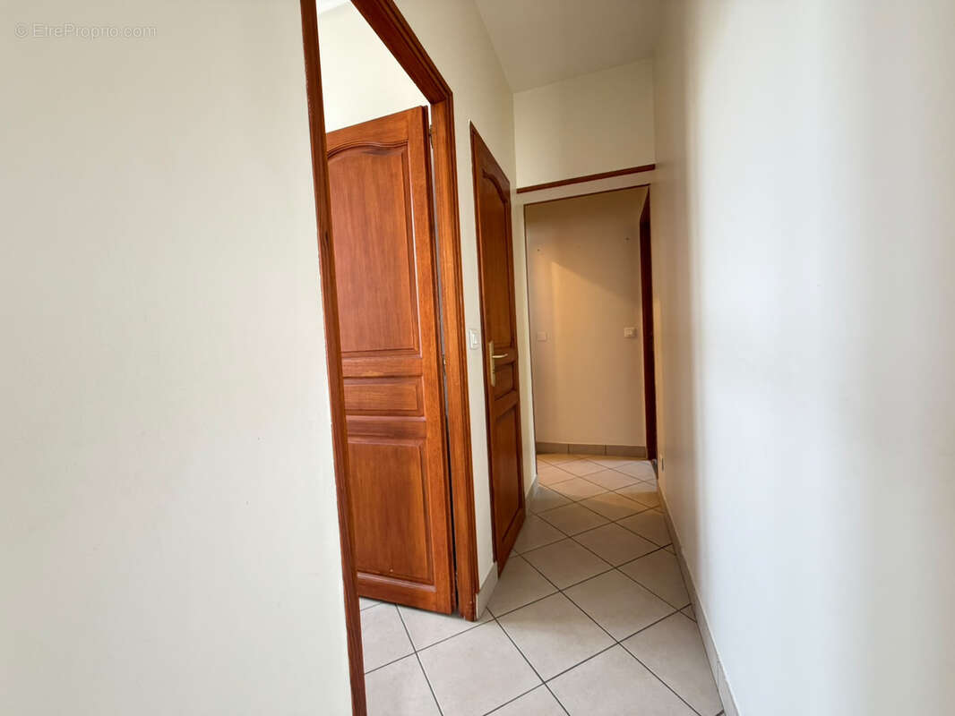 Mitry-le-neuf - pavillon de plain pied - 2 chambres - 1 cave et un joli jardin - photo 6