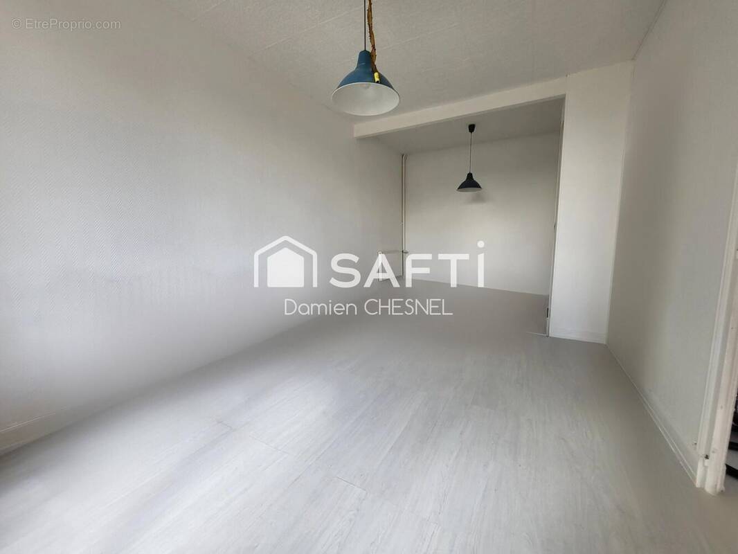 Photo 1 - Maison à SAULZAIS-LE-POTIER