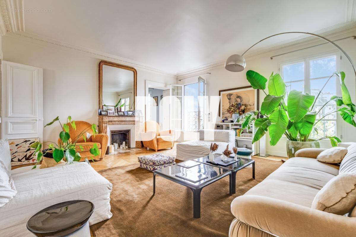 DOLY - Appartement - 120 m2, Balcon - Paris 10e - photo 3