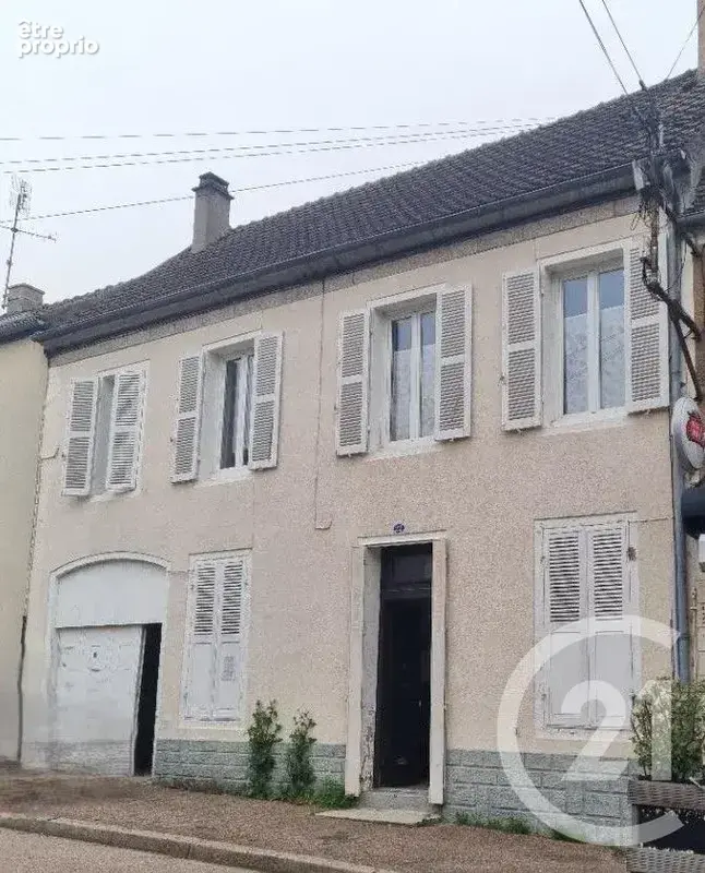 Maison à LORMES