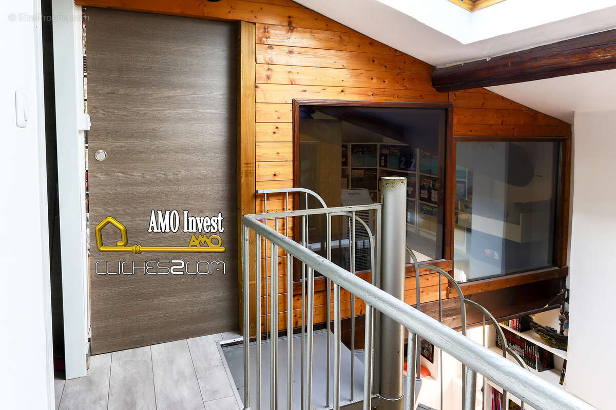 Appartement à ENTRAIGUES-SUR-LA-SORGUE