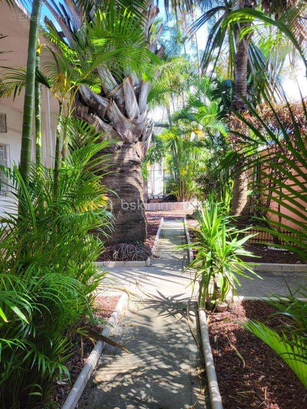 Maison à SAINT-DENIS