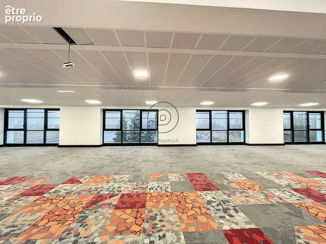 Commerce 452 m² à vendre à Lille (59800) - photo 3