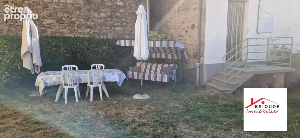 Maison avec dépendance et terrain - photo 2