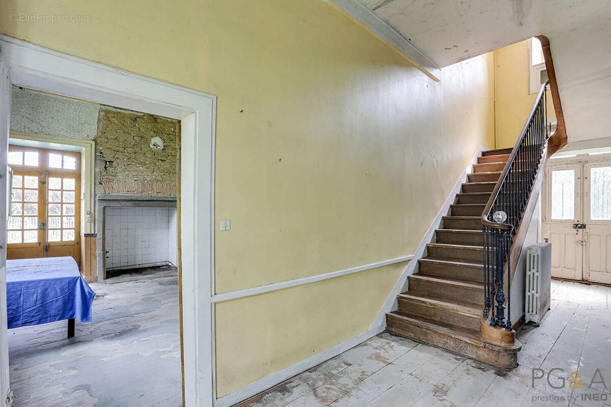 LECOUSSE - Maison de maître et son parc arboré en coeur de bourg - photo 5