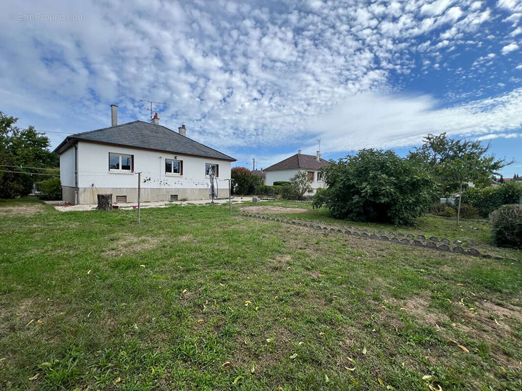 Maison à PREMILHAT