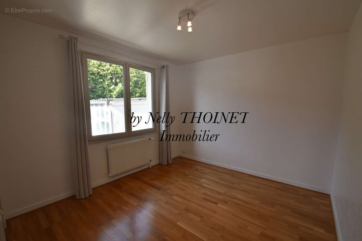 Maison à LA ROCHE-BLANCHE