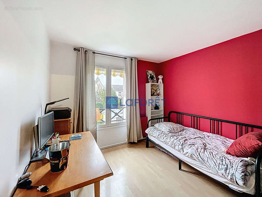 Maison à SAINT-PIERRE-DU-PERRAY