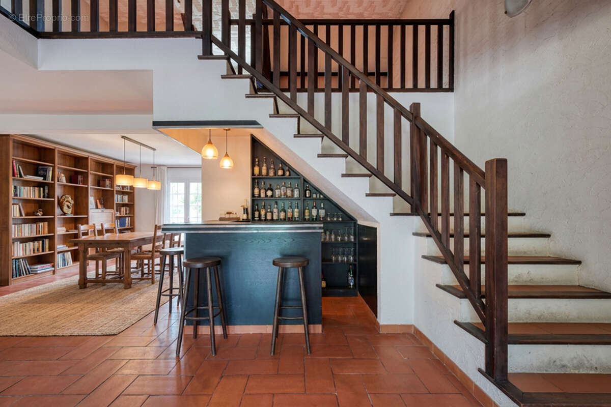 Maison familiale 10 pieces - 6 chambres - sous sol total - terrain de 1800m2 - photo 16